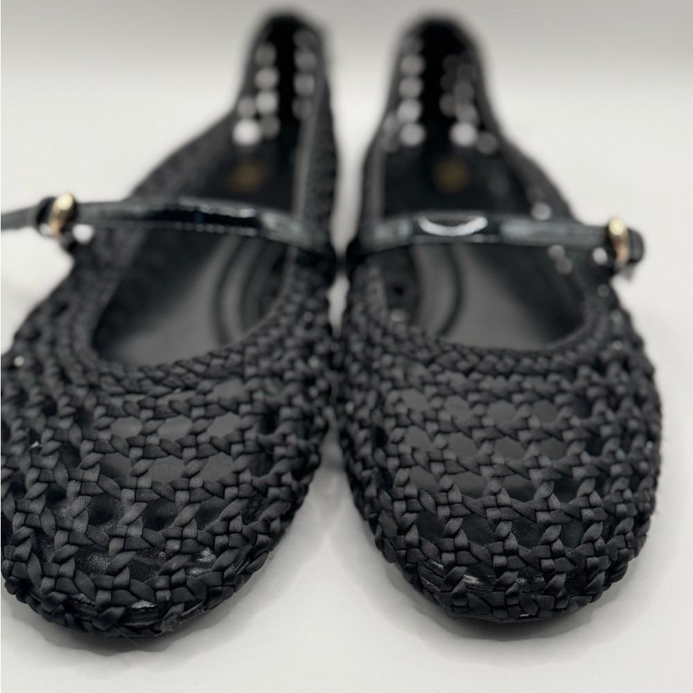 Zara Black Textured Women's Flats